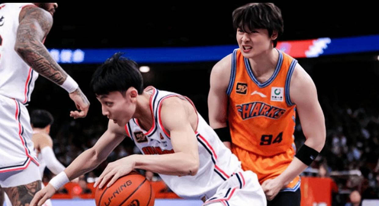 马赛失利，球员表现不佳备受质疑