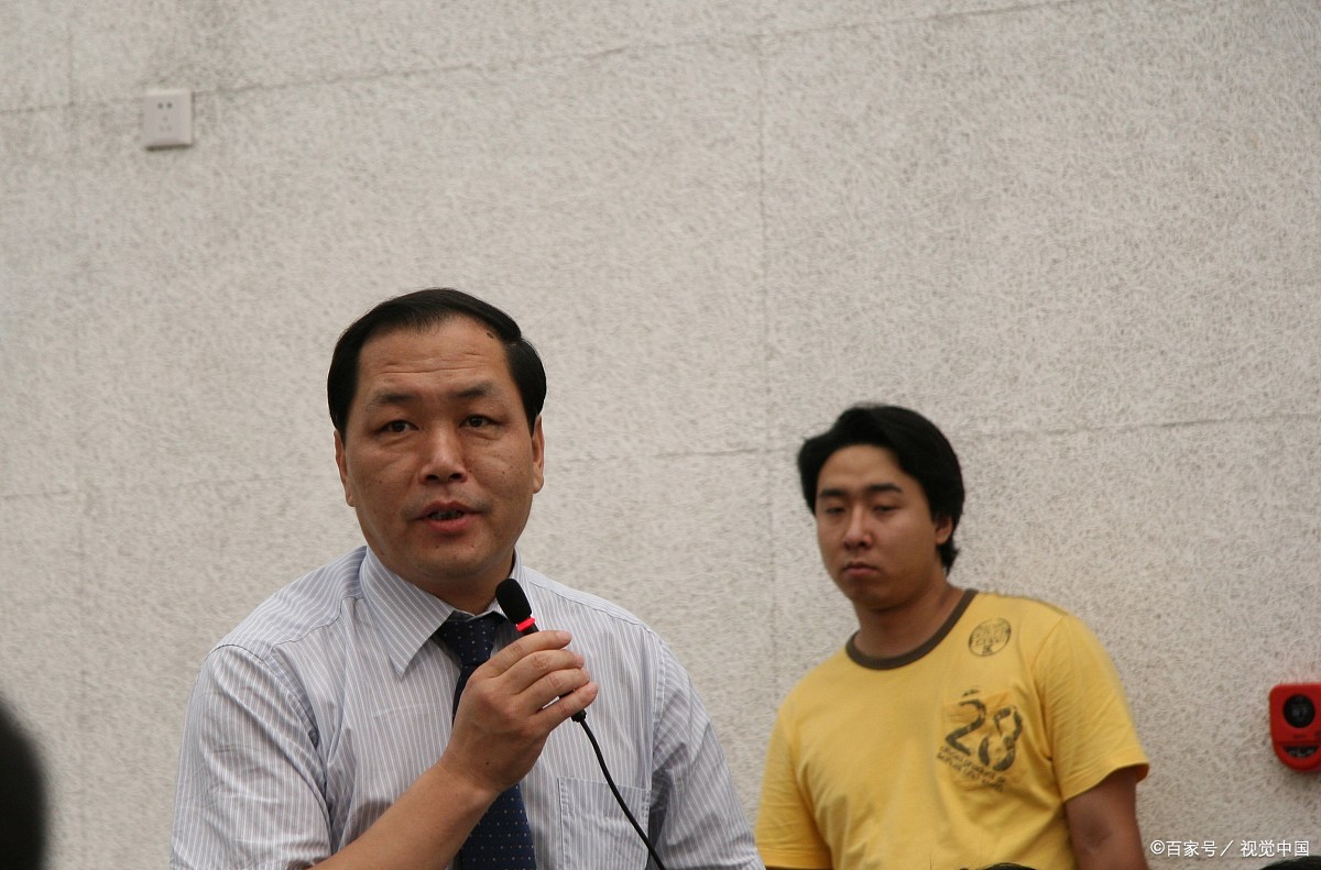 包含南美篮球新秀脱颖而出，国际比赛中闪耀光芒的词条