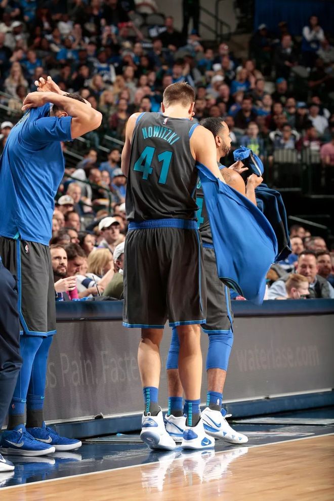 包含小牛守住主场，终结黄蜂两连胜的词条