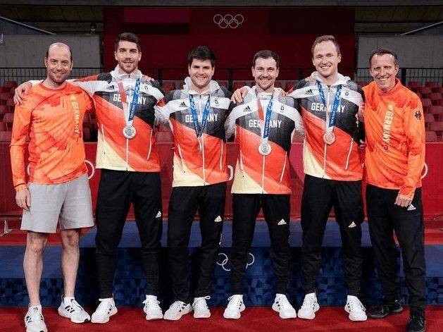 韩国队力克法国队，奥恰洛夫统治全场